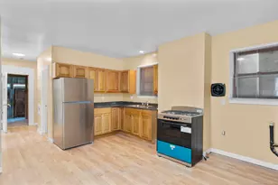 155 Babcock St, Hartford, CT 06106 - Photo 1