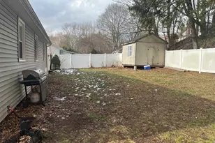 64 Victoria Dr, Meriden, CT 06450 - Photo 3