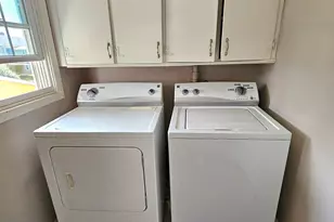 4 Knoll Ave, Milford, CT 06460 - Photo 15