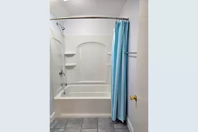 4 Knoll Avenue #2nd Floor, Milford, CT 06460 - Photo 9