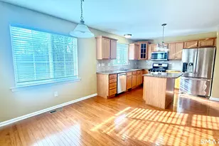 36 Schoolhouse Landing, East Granby, CT 06026 - Photo 5