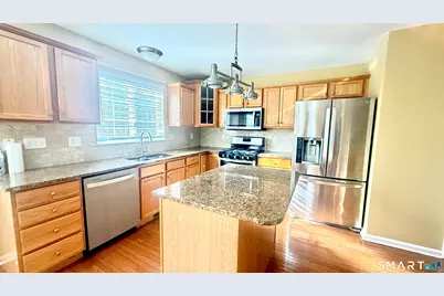 36 Schoolhouse Landing #36, East Granby, CT 06026 - Photo 3