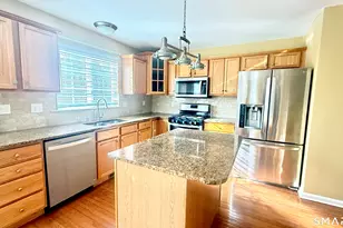 36 Schoolhouse Landing, East Granby, CT 06026 - Photo 3