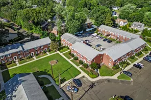 30 Hamilton Ct, Stamford, CT 06902 - Photo 27