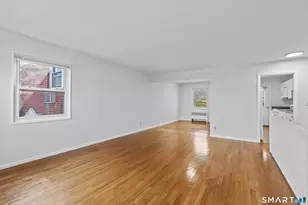 30 Hamilton Ct, Stamford, CT 06902 - Photo 5