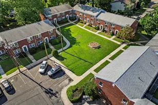 30 Hamilton Ct, Stamford, CT 06902 - Photo 29