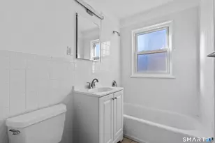 30 Hamilton Ct, Stamford, CT 06902 - Photo 13