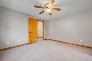 11 Crosby St, West Hartford, CT 06119 - Photo 15