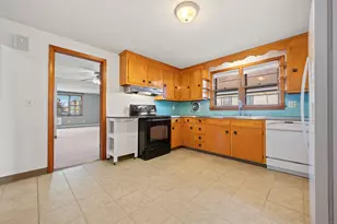 11 Crosby St, West Hartford, CT 06119 - Photo 5