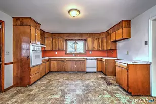 14 Ely St, West Haven, CT 06516 - Photo 11