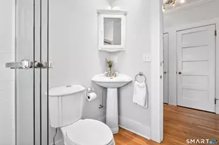 27 Nash Ln, Bridgeport, CT 06605 - Photo 17