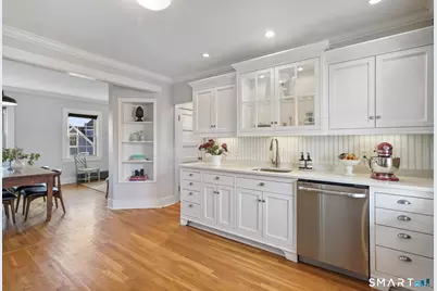 27 Nash Lane #5, Bridgeport, CT 06605 - Photo 3