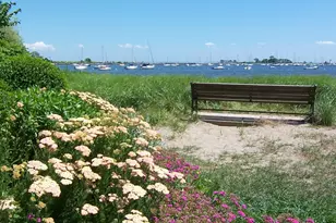 27 Nash Ln, Bridgeport, CT 06605 - Photo 33