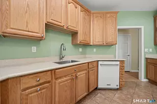 79 Suzie Dr, Newtown, CT 06470 - Photo 27