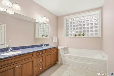 79 Suzie Drive #79, Newtown, CT 06470 - Photo 25