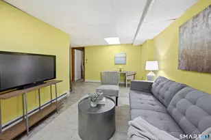 195 Oakland St, Manchester, CT 06042 - Photo 15