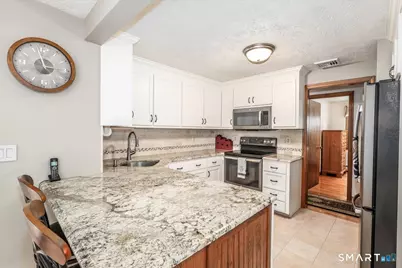 20 Valley Forge Court, Southington, CT 06489 - Photo 13