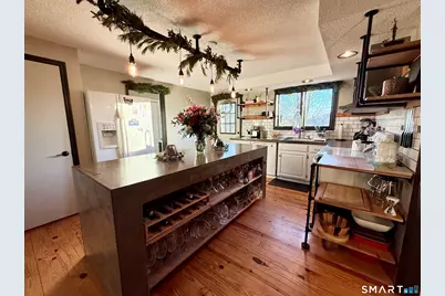 105 Riverside Drive, Meriden, CT 06451 - Photo 17