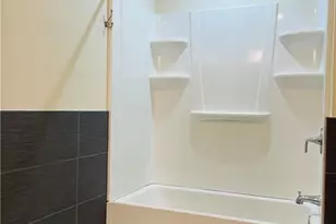 31 Brainerd Rd, Branford, CT 06405 - Photo 9