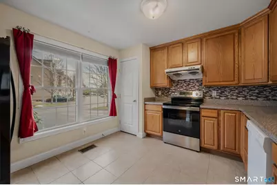 15 Freedom Way #22, East Lyme, CT 06357 - Photo 9