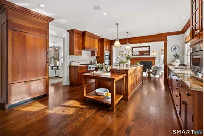 324 Sunnieholme Drive, Fairfield, CT 06824 - Photo 9