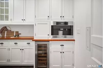 324 Sunnieholme Drive, Fairfield, CT 06824 - Photo 15