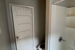 195 Edgewood St, Hartford, CT 06112 - Photo 9