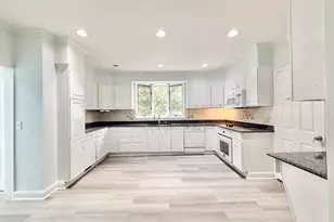 23 Houston Terrace, Stamford, CT 06902 - Photo 3