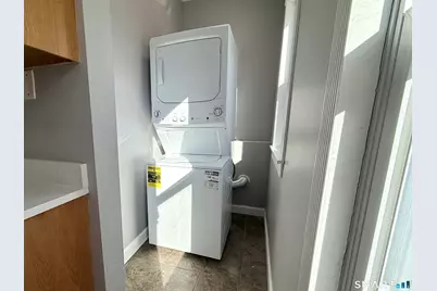 47 Berkshire Avenue, Bridgeport, CT 06608 - Photo 3