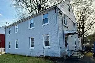 70 Manila Pl, Bridgeport, CT 06610 - Photo 3