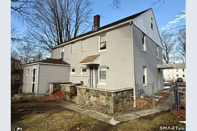 70 Manila Place, Bridgeport, CT 06610 - Photo 5