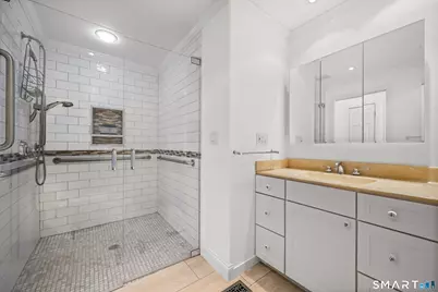 36 Macarthur Lane, Stamford, CT 06902 - Photo 27