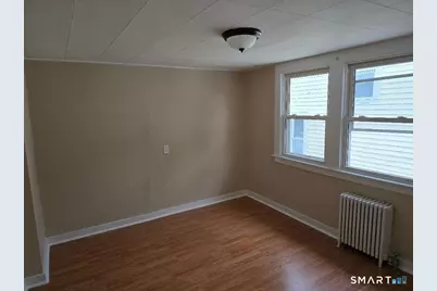 39 Lockhart Avenue, Waterbury, CT 06705 - Photo 11