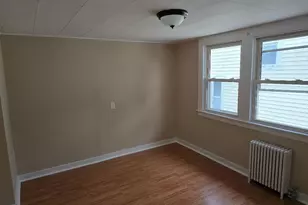 39 Lockhart Ave, Waterbury, CT 06705 - Photo 11