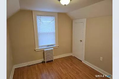 39 Lockhart Avenue, Waterbury, CT 06705 - Photo 9