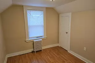 39 Lockhart Ave, Waterbury, CT 06705 - Photo 9