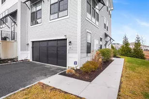 185 Brentwood Cir, Danbury, CT 06810 - Photo 27