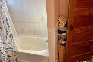 19 Bingham St, Bristol, CT 06010 - Photo 17