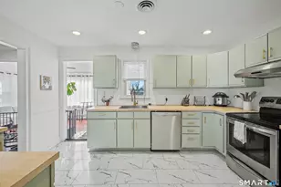 32 Heather Ln, Norwalk, CT 06851 - Photo 9