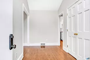 139 Field Point Dr, Fairfield, CT 06824 - Photo 3