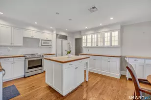 139 Field Point Dr, Fairfield, CT 06824 - Photo 19