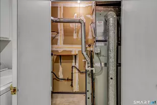 139 Field Point Dr, Fairfield, CT 06824 - Photo 27