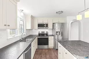 937 Thrall Ave, Suffield, CT 06078 - Photo 7