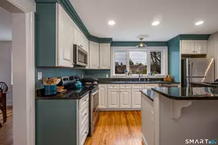 99 Bay View Ave, Groton, CT 06355 - Photo 11