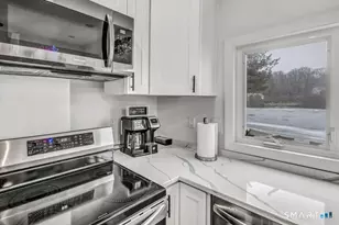 110 Grenelle St, Bridgeport, CT 06606 - Photo 17