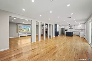 16 Chestnut Ln, West Hartford, CT 06110 - Photo 13