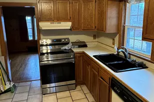 15 Bristol St, Windham, CT 06226 - Photo 9