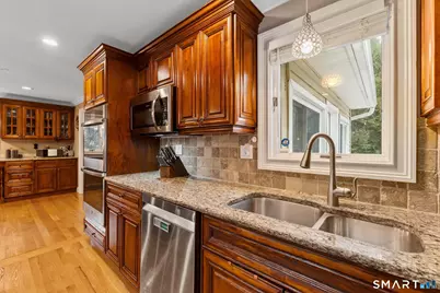 21 Histon Road, Trumbull, CT 06611 - Photo 7