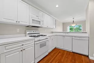 4001 Heartwood Ln, Danbury, CT 06811 - Photo 3