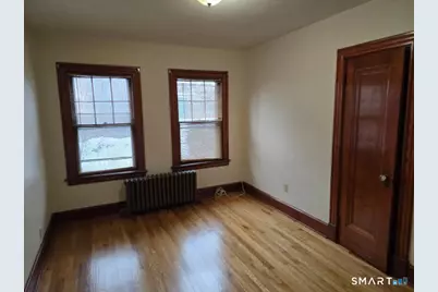 39 Starview Avenue #1st floor, Waterbury, CT 06708 - Photo 5
